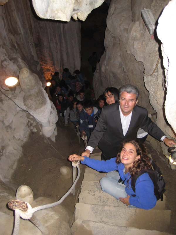 Visita a la cueva de la Güixas